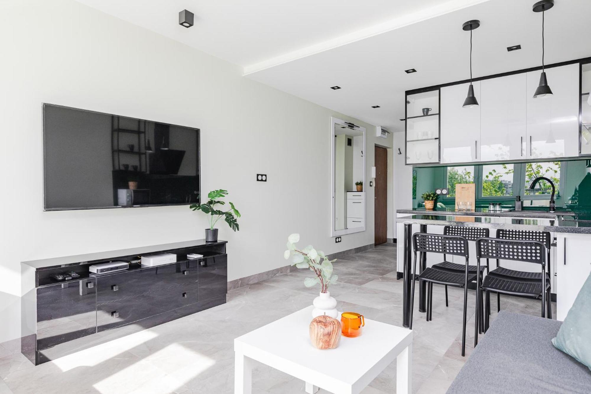 Superapart Saska 48A, Sleek 6Th-Floor Studio With Balcony & Elevator Access Varşova Dış mekan fotoğraf