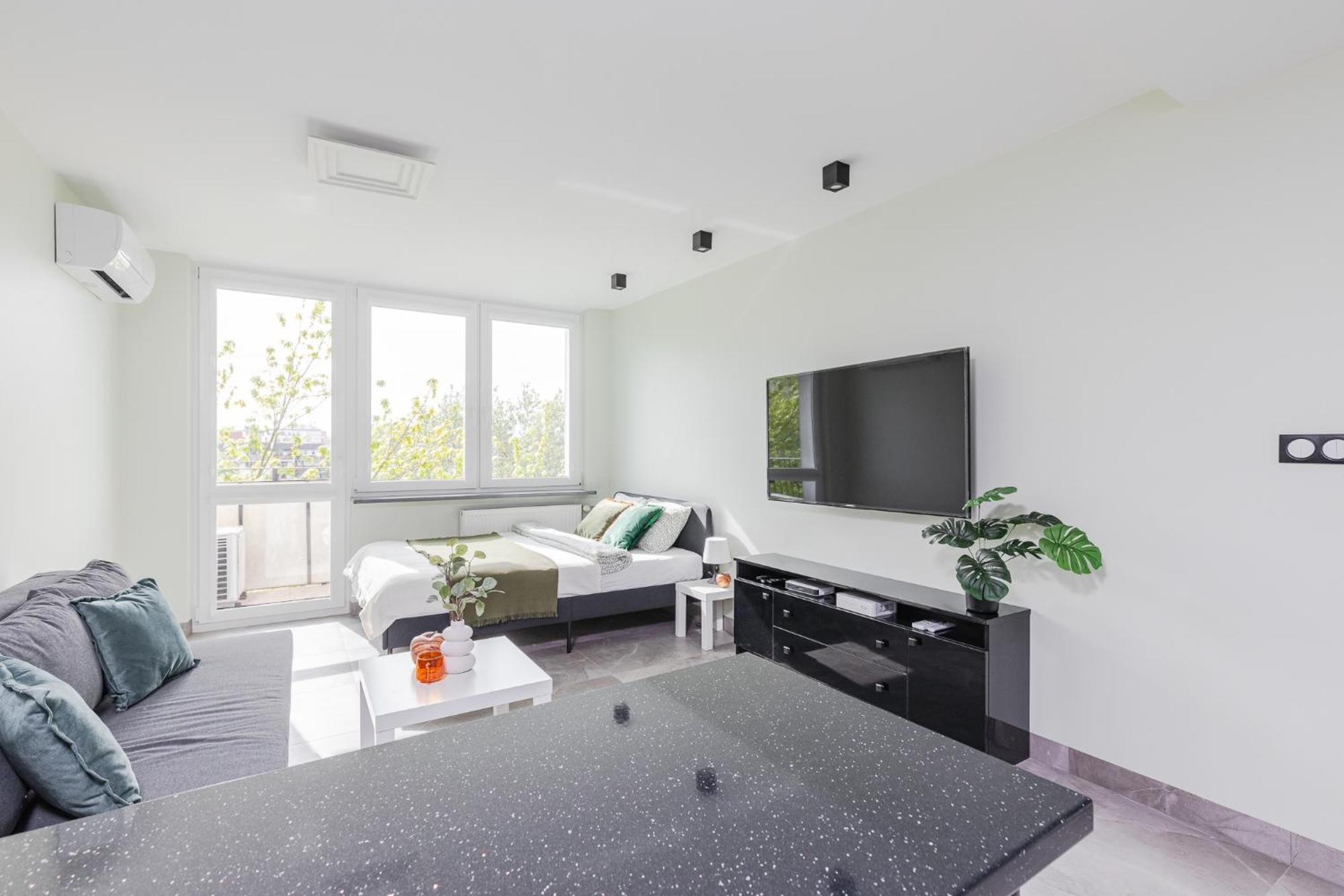 Superapart Saska 48A, Sleek 6Th-Floor Studio With Balcony & Elevator Access Varşova Dış mekan fotoğraf